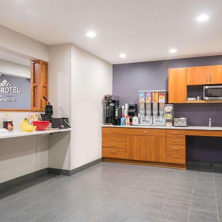 Microtel Inn & Suites By Wyndham Springfield Exteriör bild