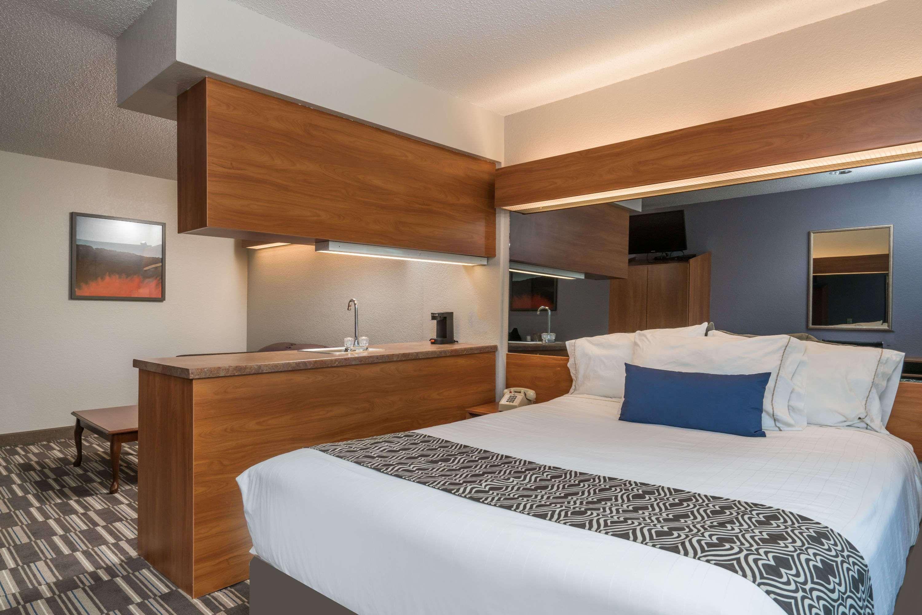 Microtel Inn & Suites By Wyndham Springfield Exteriör bild